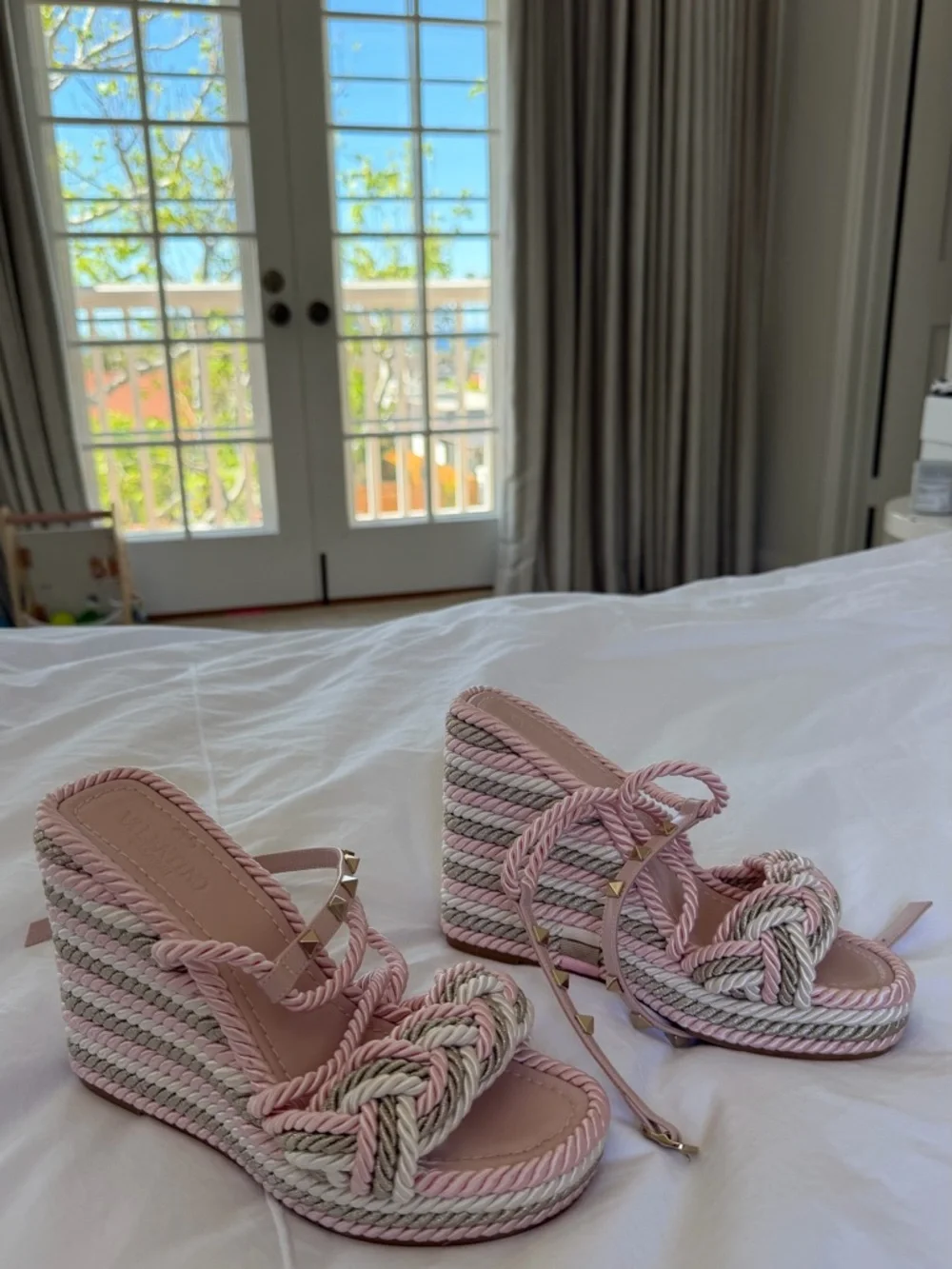 Valentino Pink Braided Rope Wedge Sandals with Gold Studs - Picture 3 of 8